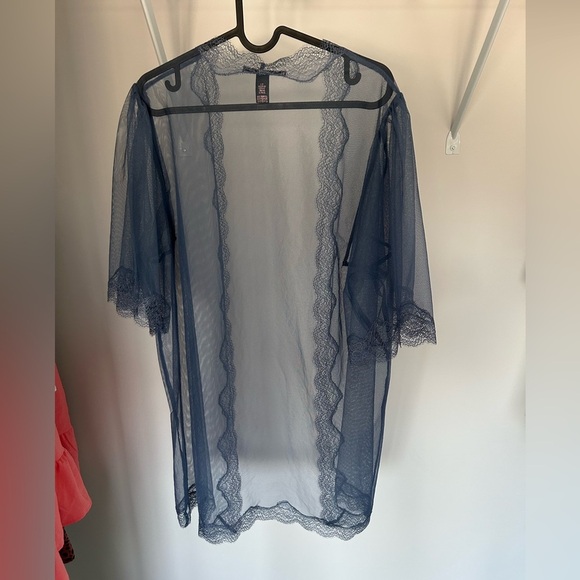 Victoria's Secret Midnight Blue Lace Robe - Picture 4 of 4